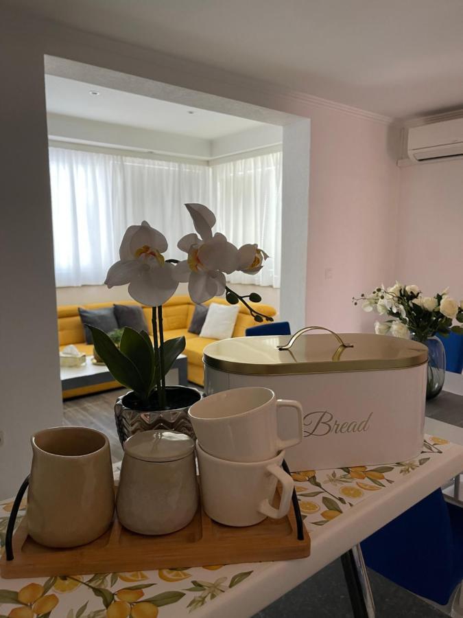 Providenca Apartments Baska Voda Bagian luar foto